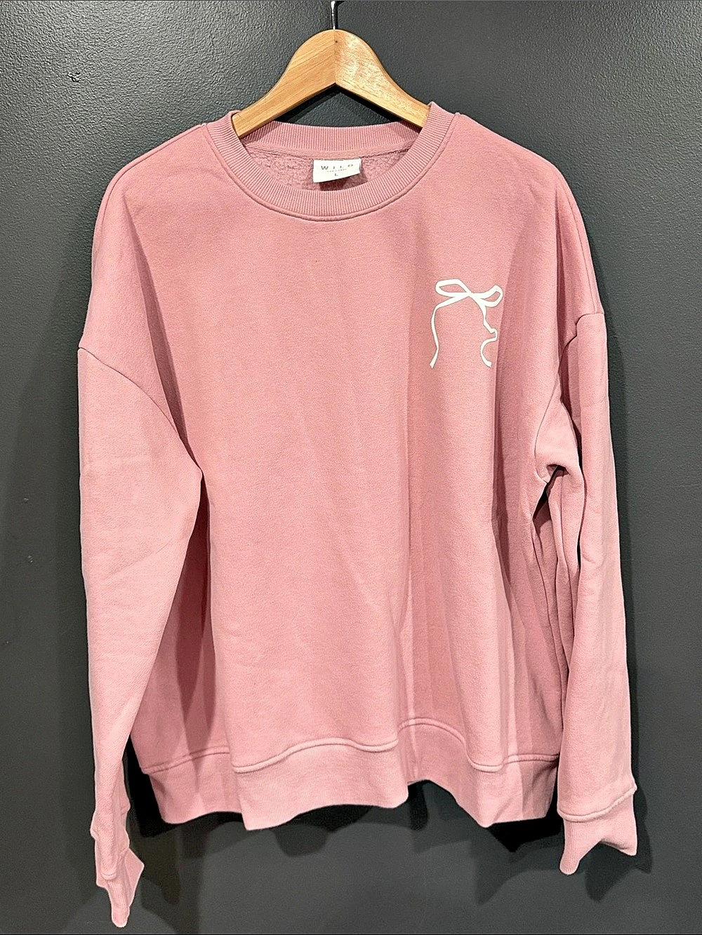 WILLO Graphic Crewneck Sweatshirt in Pink Size Large Like New